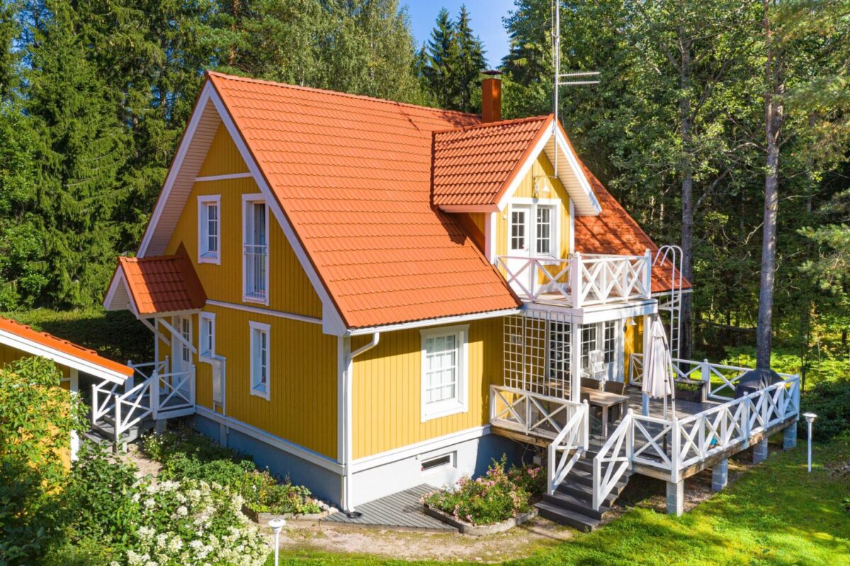 Kiire ja lihtne viis määrdunud fassaadi puhastamiseks